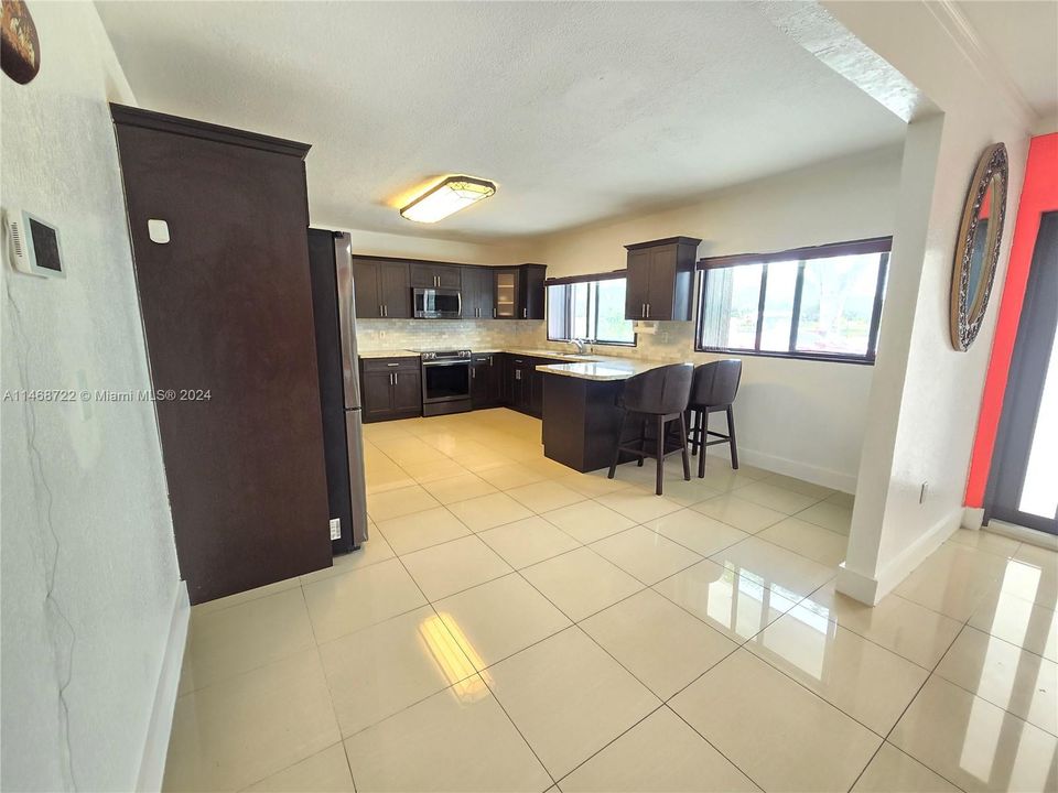 最近租的: $3,700 (3 贝兹, 2 浴室, 2852 平方英尺)