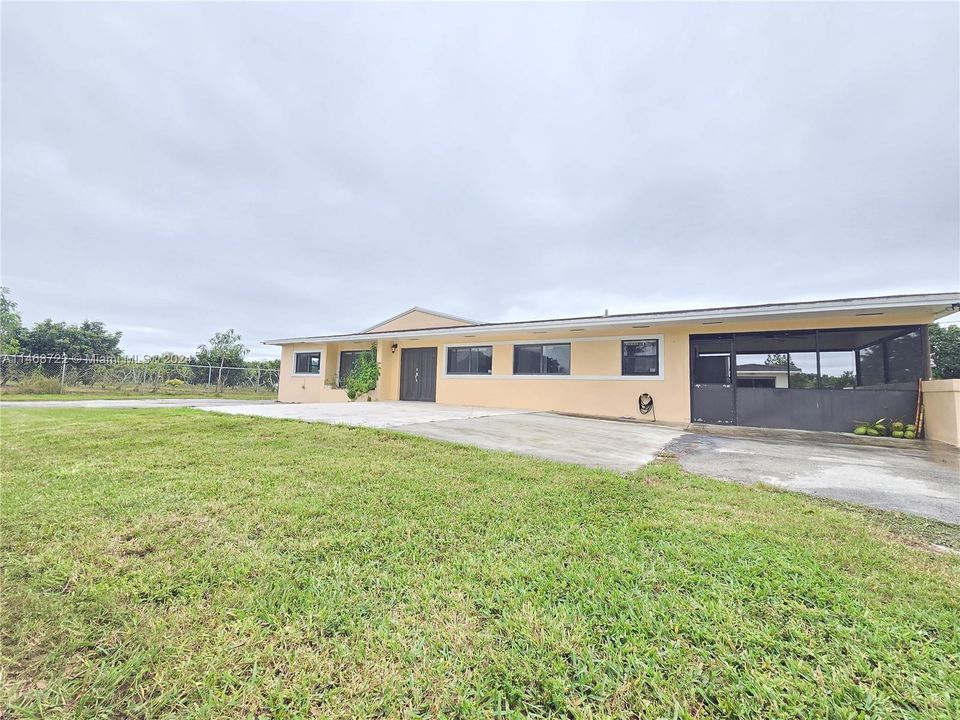 最近租的: $3,700 (3 贝兹, 2 浴室, 2852 平方英尺)