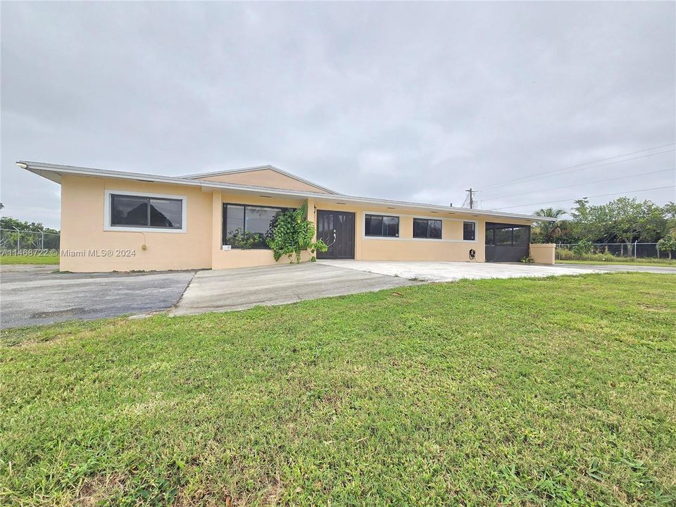 最近租的: $3,700 (3 贝兹, 2 浴室, 2852 平方英尺)