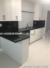 Recientemente alquilado: $4,300 (3 camas, 2 baños, 1747 Pies cuadrados)