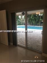 Recientemente alquilado: $4,300 (3 camas, 2 baños, 1747 Pies cuadrados)