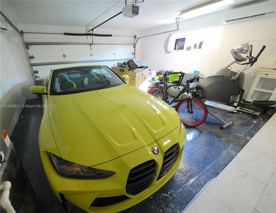 Recently Rented: $6,999 (3 beds, 3 baths, 2294 Square Feet)