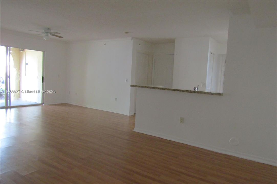 Recently Rented: $2,345 (2 beds, 2 baths, 1072 Square Feet)