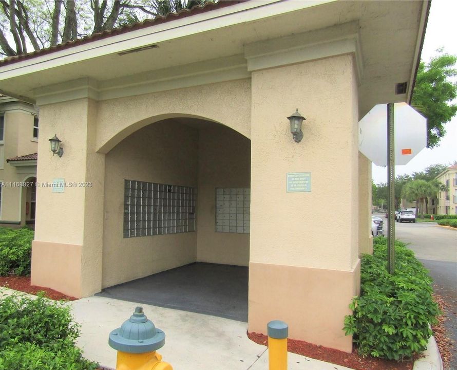 Recently Rented: $2,345 (2 beds, 2 baths, 1072 Square Feet)