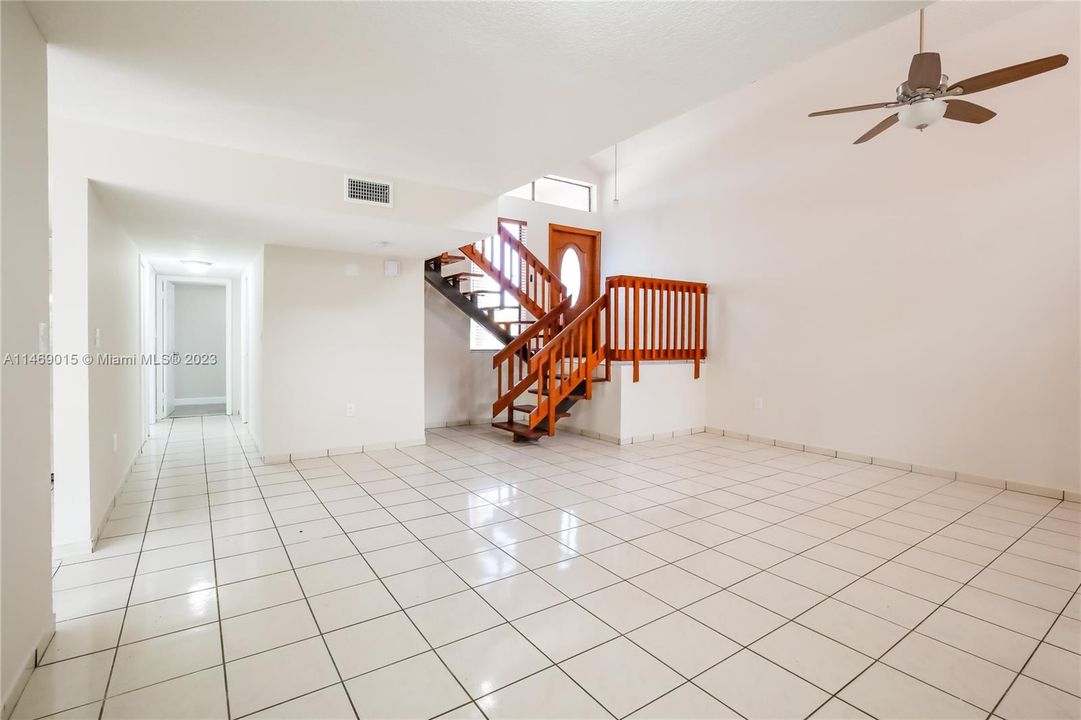 Recently Sold: $639,900 (4 beds, 3 baths, 2680 Square Feet)