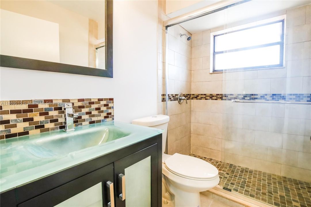 Recently Sold: $639,900 (4 beds, 3 baths, 2680 Square Feet)