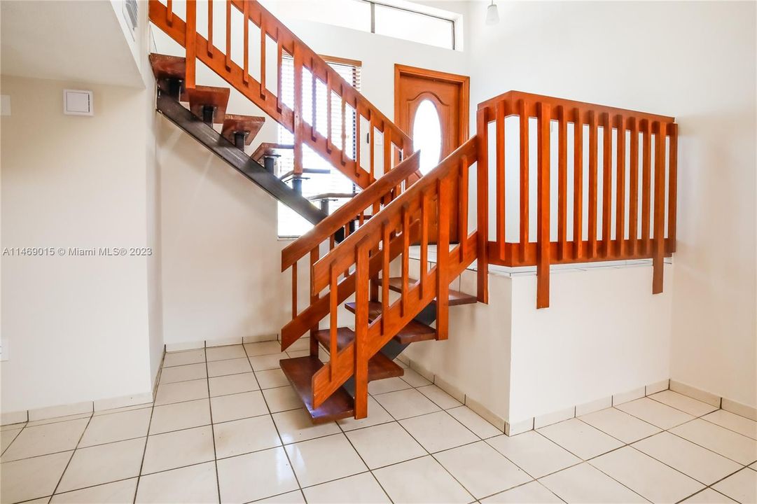 Recently Sold: $639,900 (4 beds, 3 baths, 2680 Square Feet)