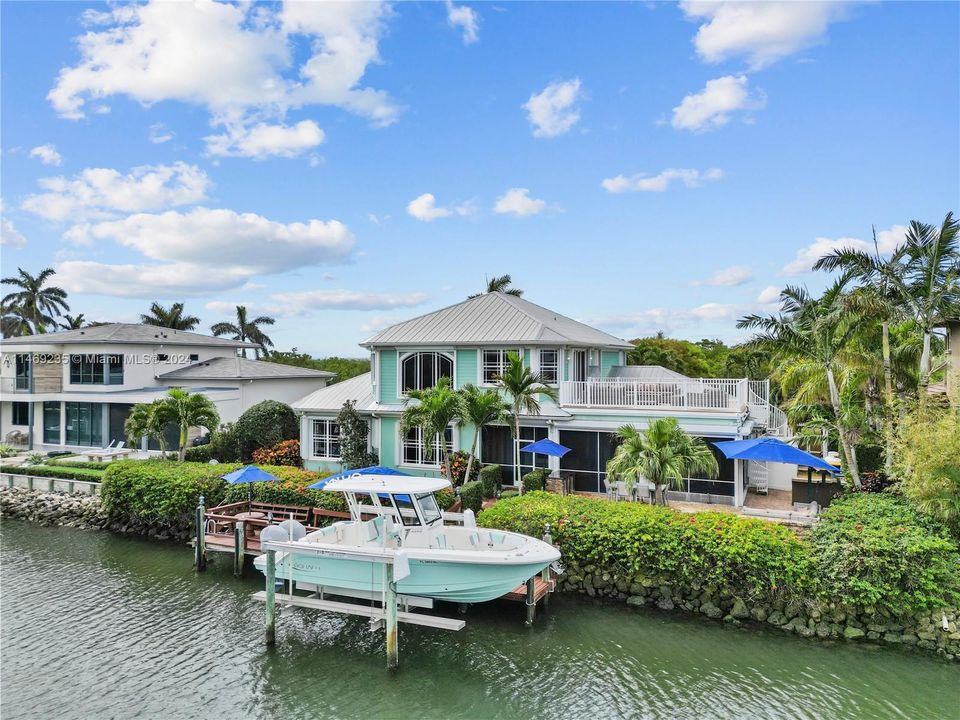 Recently Sold: $1,925,000 (3 beds, 2 baths, 2981 Square Feet)