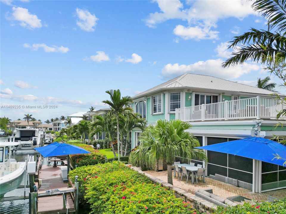 Recently Sold: $1,925,000 (3 beds, 2 baths, 2981 Square Feet)