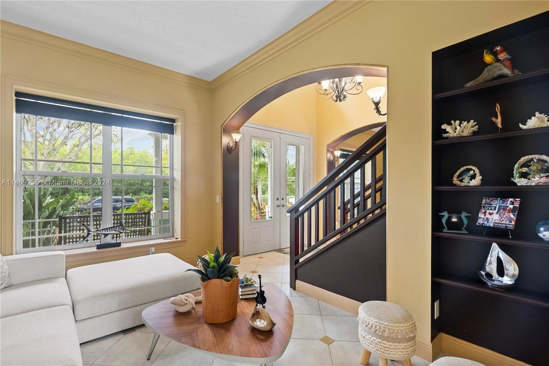 Recently Sold: $1,925,000 (3 beds, 2 baths, 2981 Square Feet)