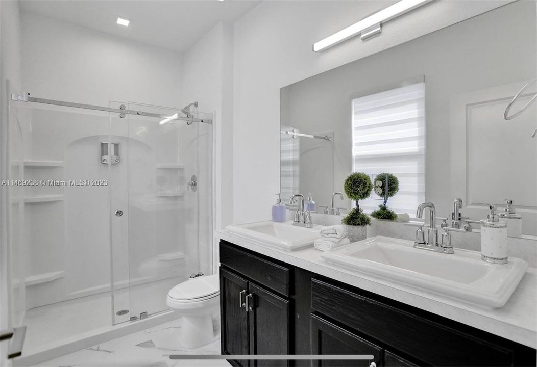 最近租的: $3,900 (4 贝兹, 2 浴室, 1628 平方英尺)