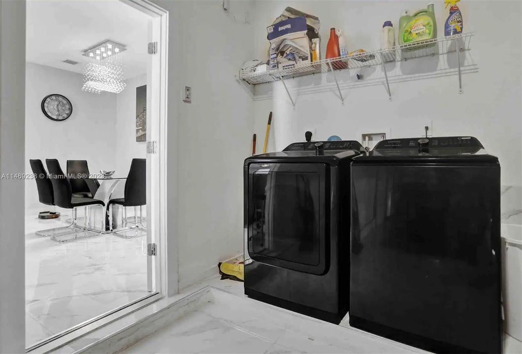 最近租的: $3,900 (4 贝兹, 2 浴室, 1628 平方英尺)