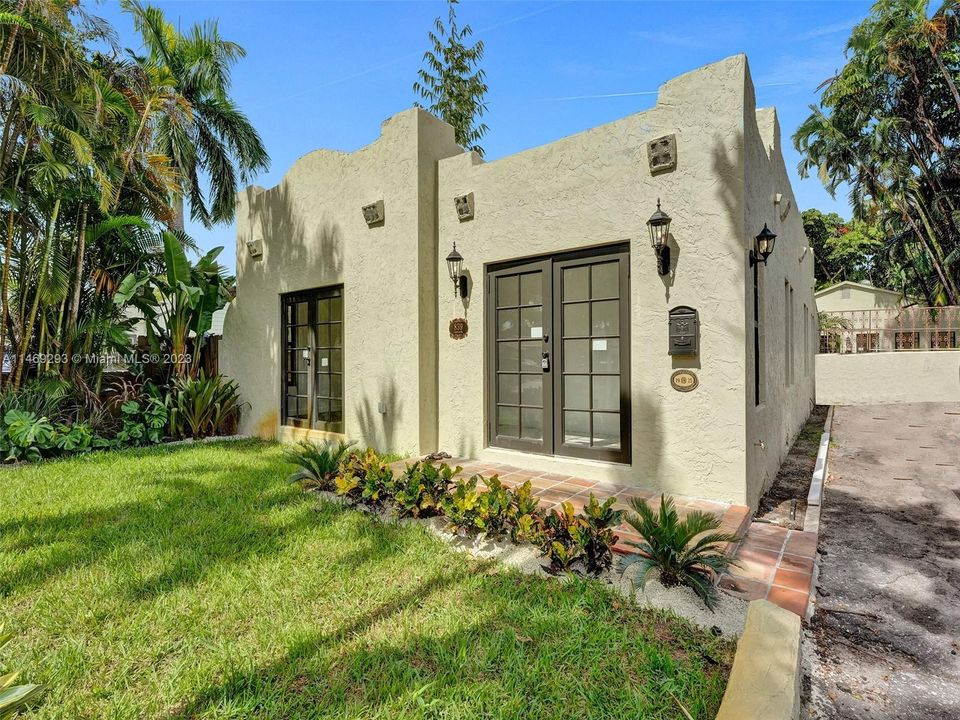 Recently Sold: $1,250,000 (3 beds, 3 baths, 1620 Square Feet)