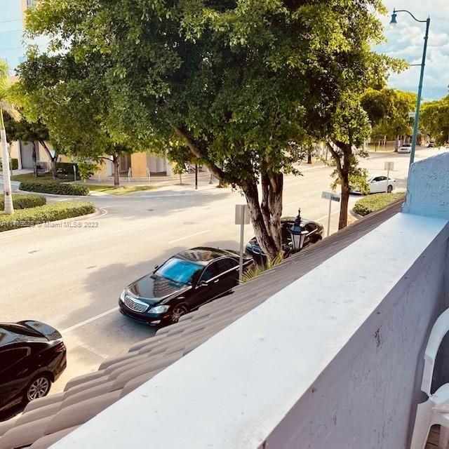 Recently Rented: $3,000 (3 beds, 2 baths, 1036 Square Feet)