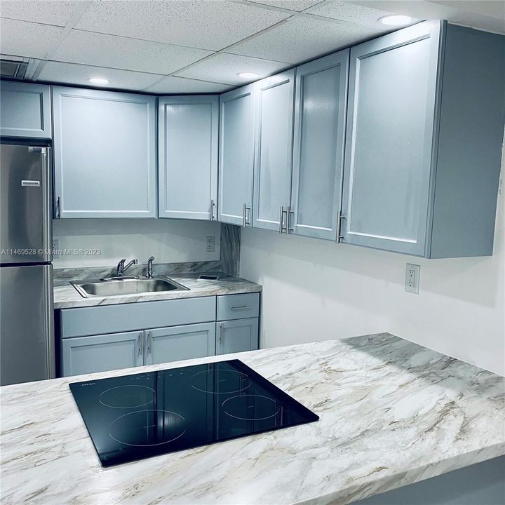 Recently Rented: $3,000 (3 beds, 2 baths, 1036 Square Feet)