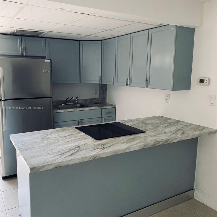 Recently Rented: $3,000 (3 beds, 2 baths, 1036 Square Feet)