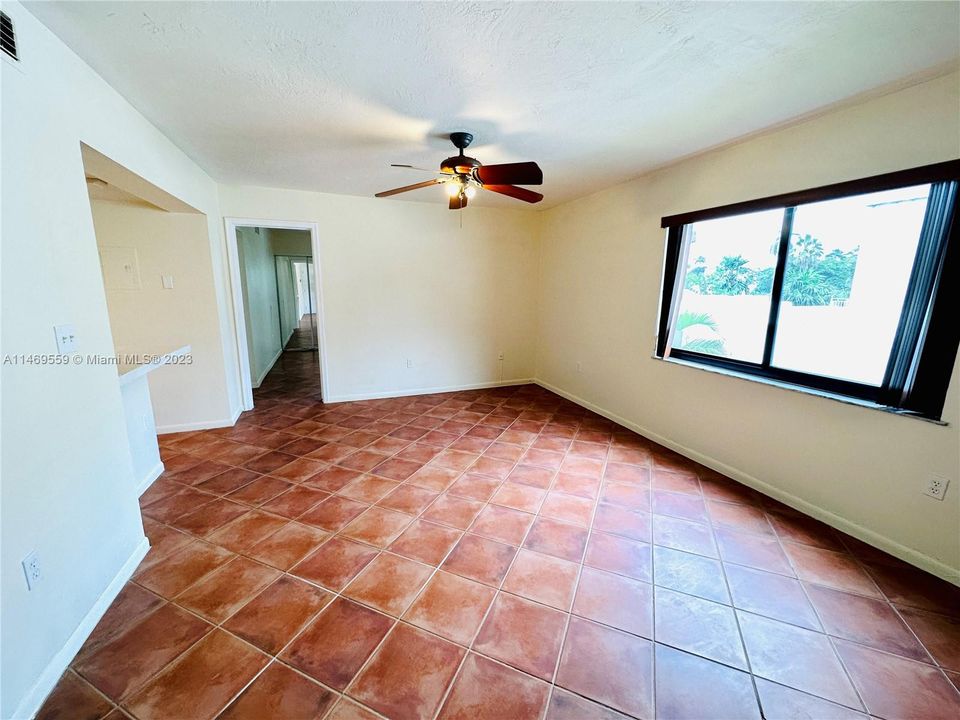 Недавно арендовано: $1,900 (1 спален, 1 ванн, 470 Квадратных фут)