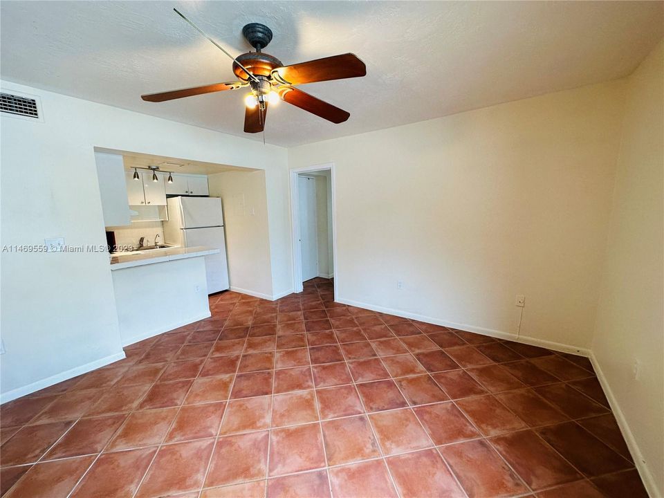 Недавно арендовано: $1,900 (1 спален, 1 ванн, 470 Квадратных фут)