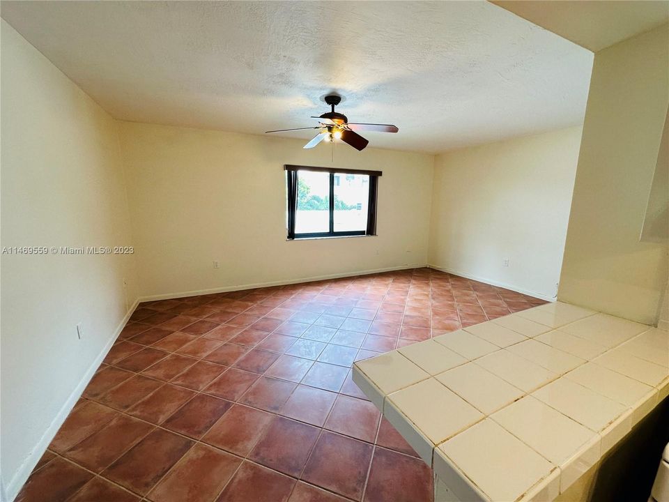 Недавно арендовано: $1,900 (1 спален, 1 ванн, 470 Квадратных фут)