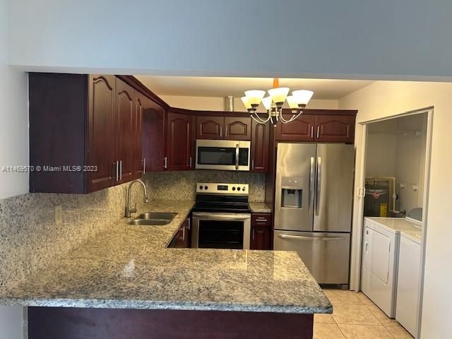 最近租的: $3,450 (3 贝兹, 2 浴室, 1557 平方英尺)