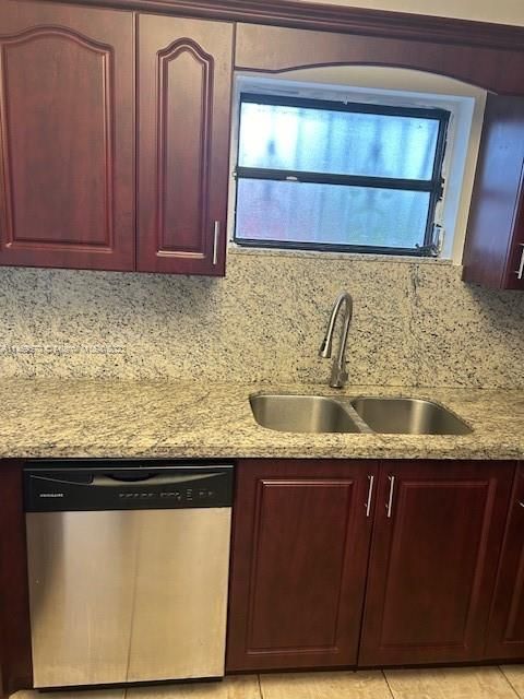 最近租的: $3,450 (3 贝兹, 2 浴室, 1557 平方英尺)