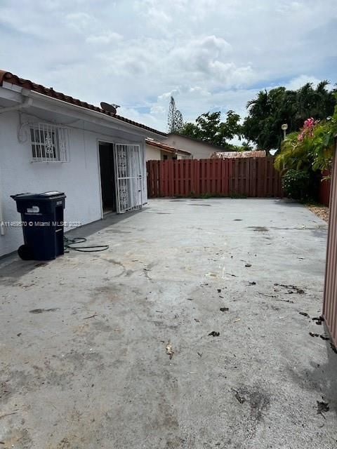 最近租的: $3,450 (3 贝兹, 2 浴室, 1557 平方英尺)