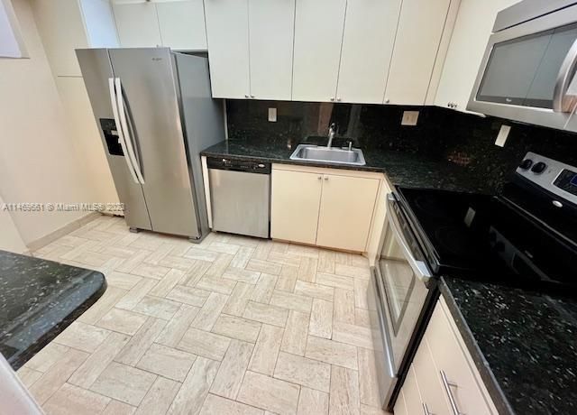 Recently Sold: $328,000 (2 beds, 2 baths, 1312 Square Feet)