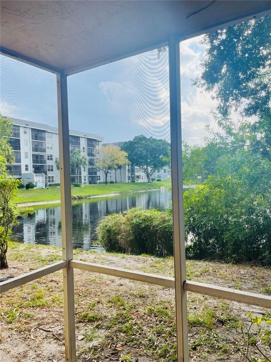 Recently Rented: $1,475 (1 beds, 1 baths, 633 Square Feet)