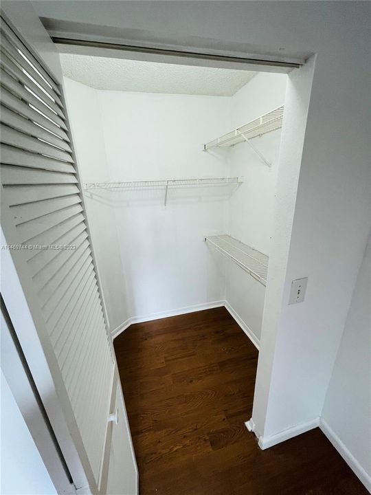 Recently Rented: $1,475 (1 beds, 1 baths, 633 Square Feet)