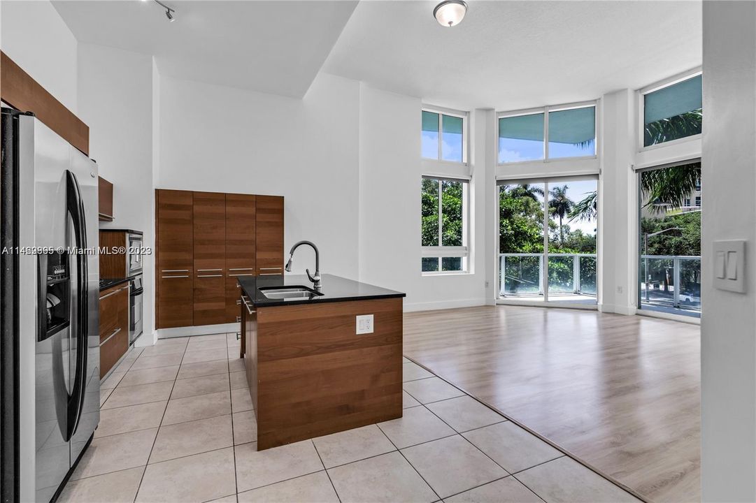 Недавно арендовано: $4,400 (2 спален, 2 ванн, 1168 Квадратных фут)