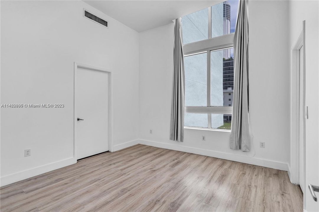 Недавно арендовано: $4,400 (2 спален, 2 ванн, 1168 Квадратных фут)