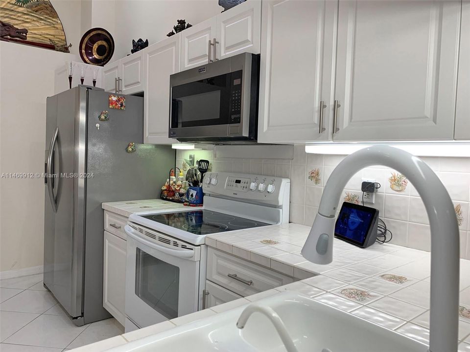 Recently Sold: $375,000 (2 beds, 2 baths, 1500 Square Feet)