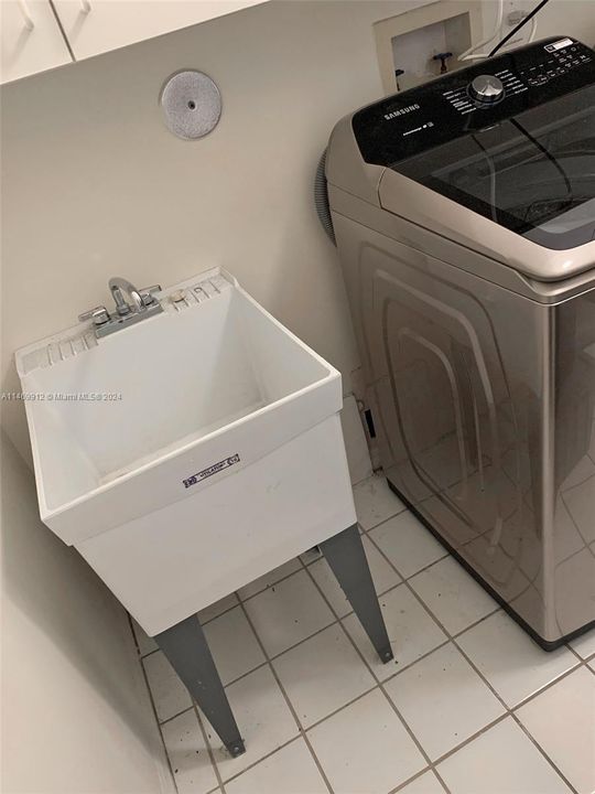 Recently Sold: $375,000 (2 beds, 2 baths, 1500 Square Feet)