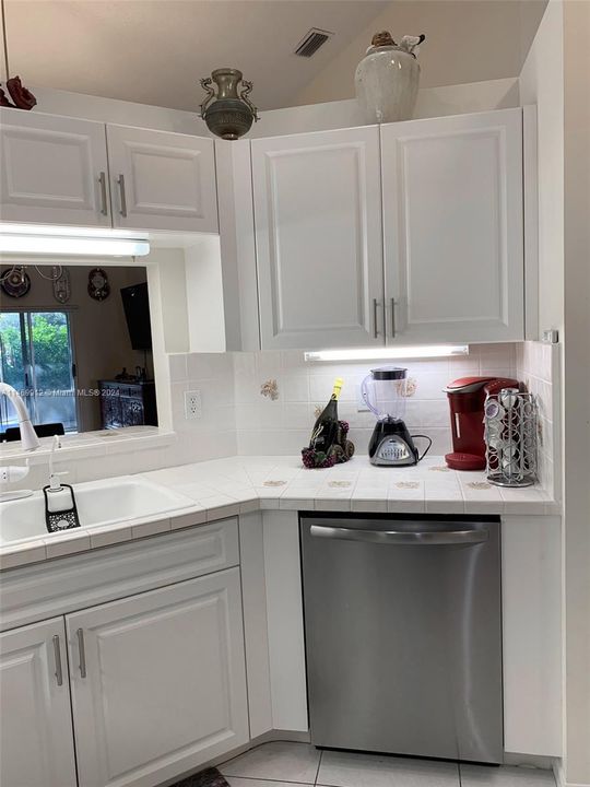 Recently Sold: $375,000 (2 beds, 2 baths, 1500 Square Feet)