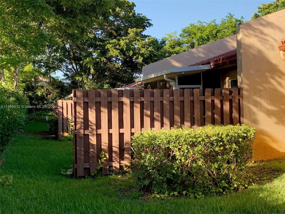 Recently Sold: $375,000 (2 beds, 2 baths, 1500 Square Feet)