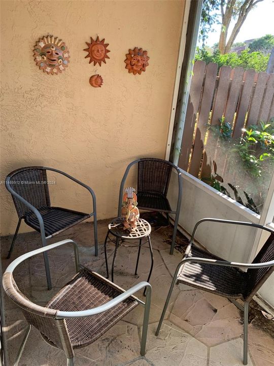 Recently Sold: $375,000 (2 beds, 2 baths, 1500 Square Feet)