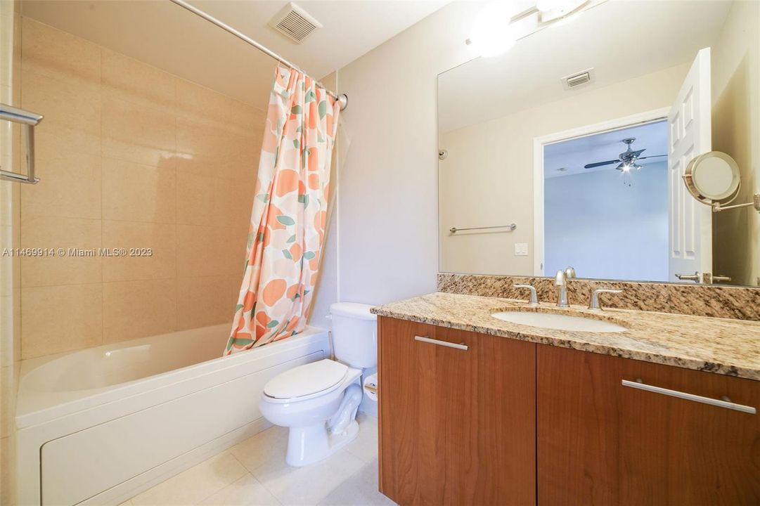 最近租的: $3,750 (2 贝兹, 2 浴室, 1745 平方英尺)