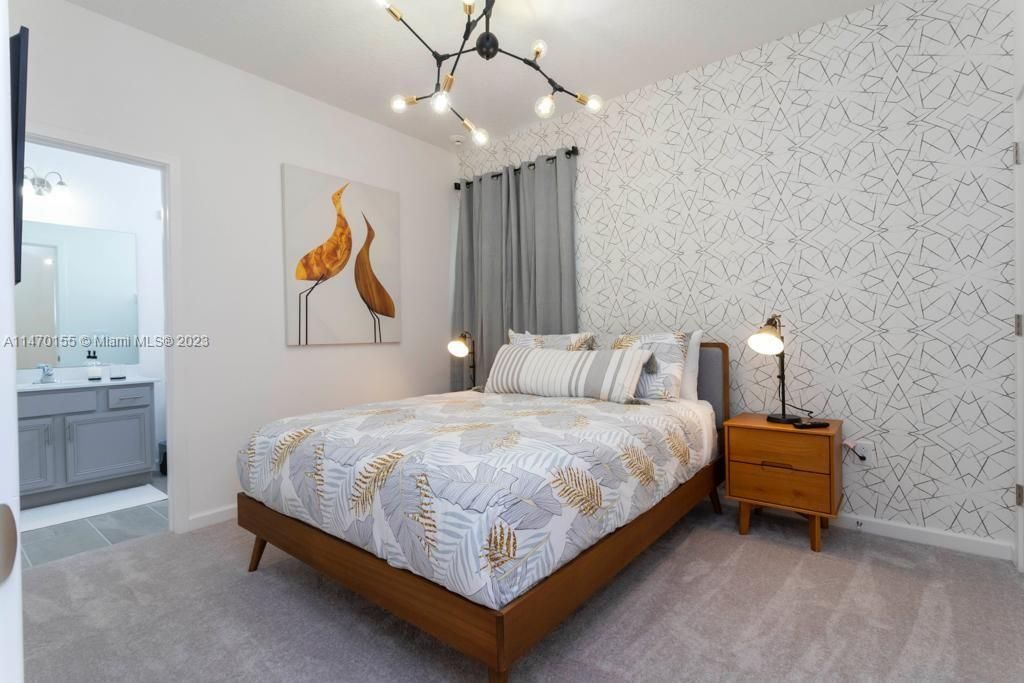 Recently Rented: $4,400 (6 beds, 6 baths, 3451 Square Feet)