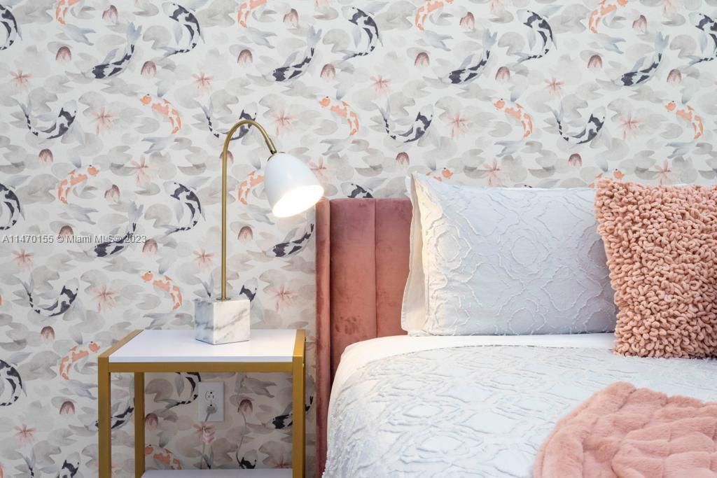 Recently Rented: $4,400 (6 beds, 6 baths, 3451 Square Feet)