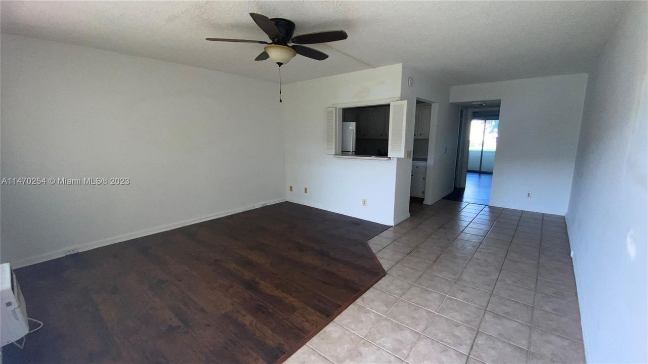 Active With Contract: $120,000 (1 beds, 1 baths, 601 Square Feet)