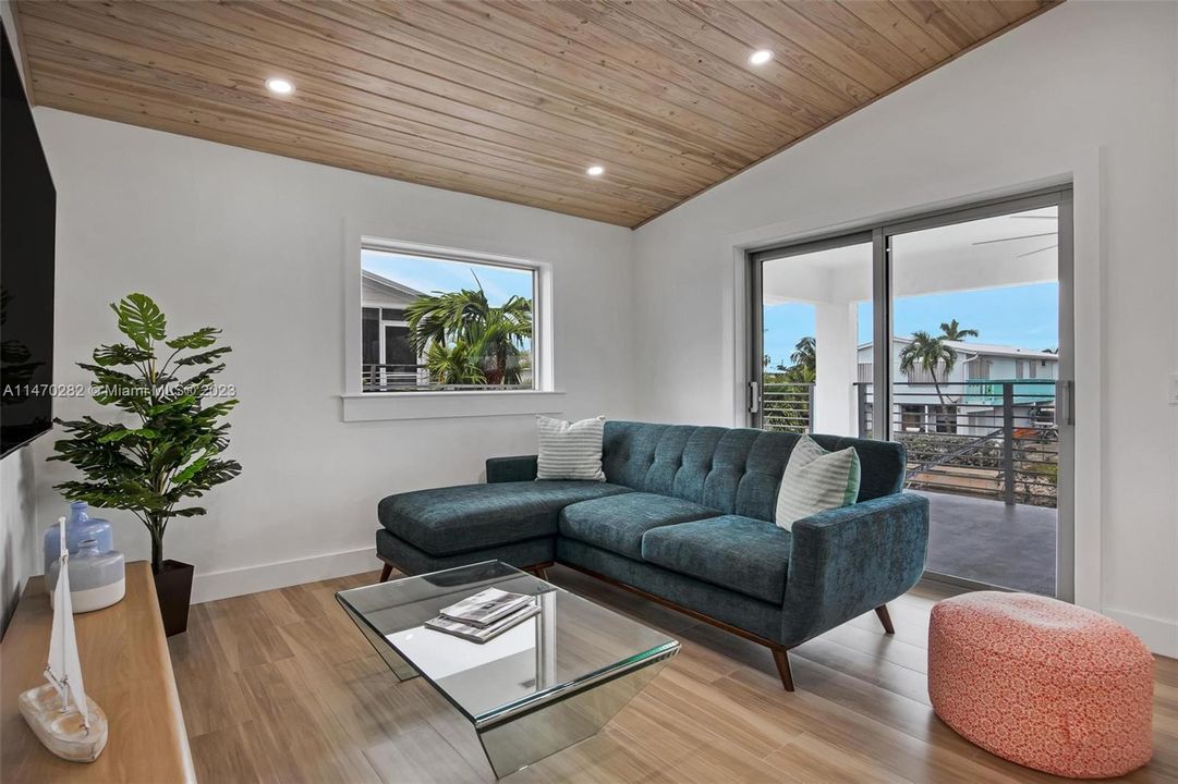 Recently Sold: $1,299,000 (2 beds, 2 baths, 0 Square Feet)