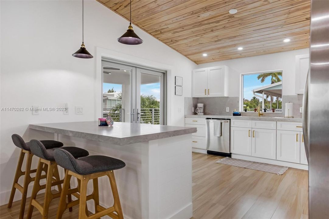 Recently Sold: $1,299,000 (2 beds, 2 baths, 0 Square Feet)