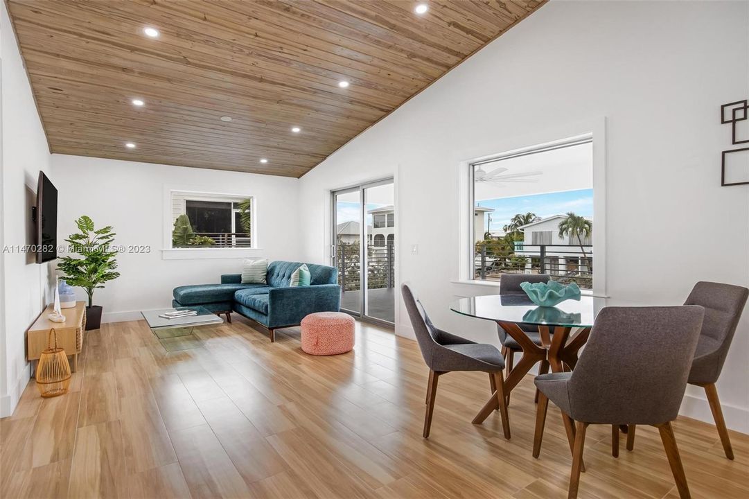Recently Sold: $1,299,000 (2 beds, 2 baths, 0 Square Feet)