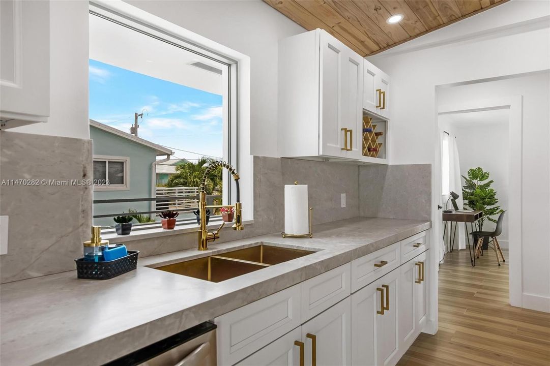 Recently Sold: $1,299,000 (2 beds, 2 baths, 0 Square Feet)