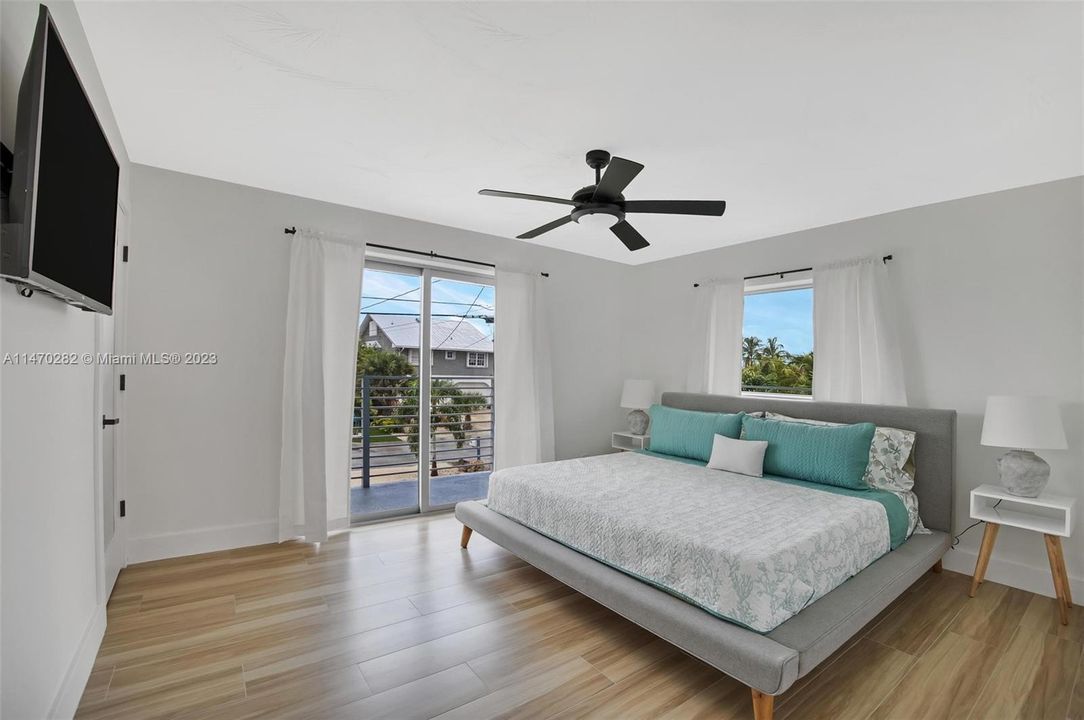 Recently Sold: $1,299,000 (2 beds, 2 baths, 0 Square Feet)