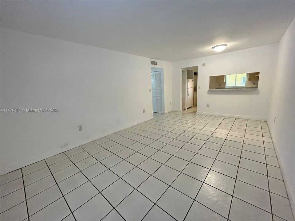 Recently Rented: $2,195 (2 beds, 2 baths, 944 Square Feet)