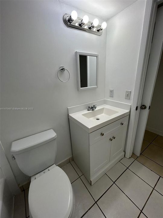 Recently Rented: $2,195 (2 beds, 2 baths, 944 Square Feet)