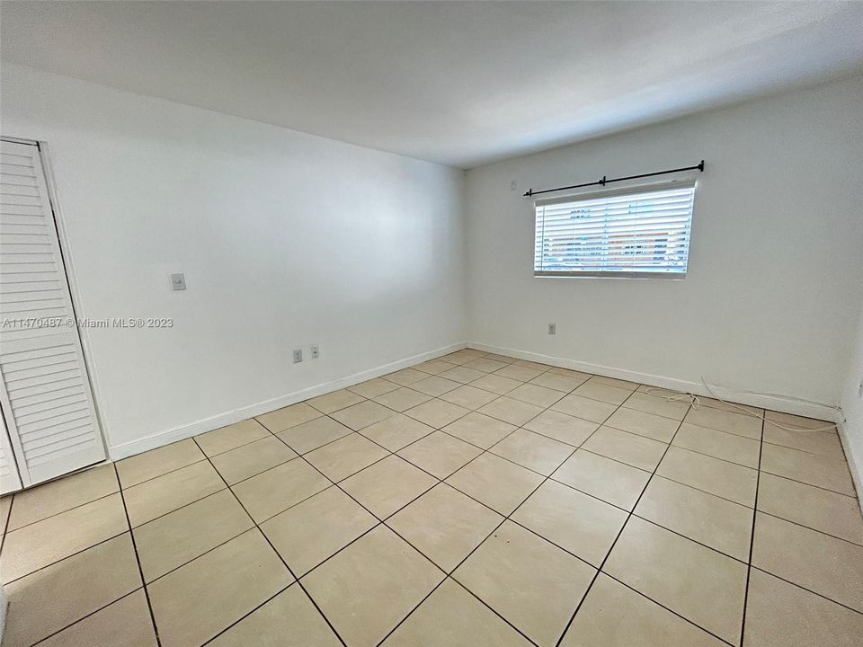 Recently Rented: $2,195 (2 beds, 2 baths, 944 Square Feet)