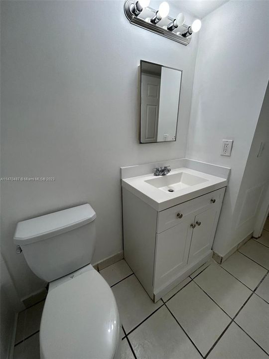 Recently Rented: $2,195 (2 beds, 2 baths, 944 Square Feet)