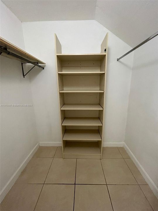 Recently Rented: $2,195 (2 beds, 2 baths, 944 Square Feet)